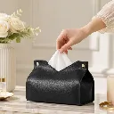 02-hand-pulling-tissue.webp